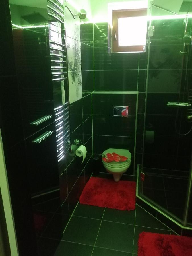 Matyas Apartman Tata Exteriér fotografie